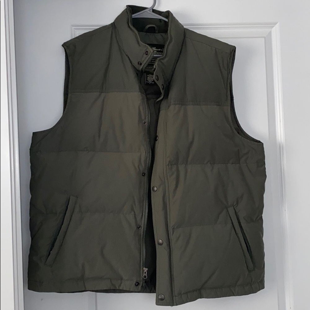 Eddie Bauer green puffer vest